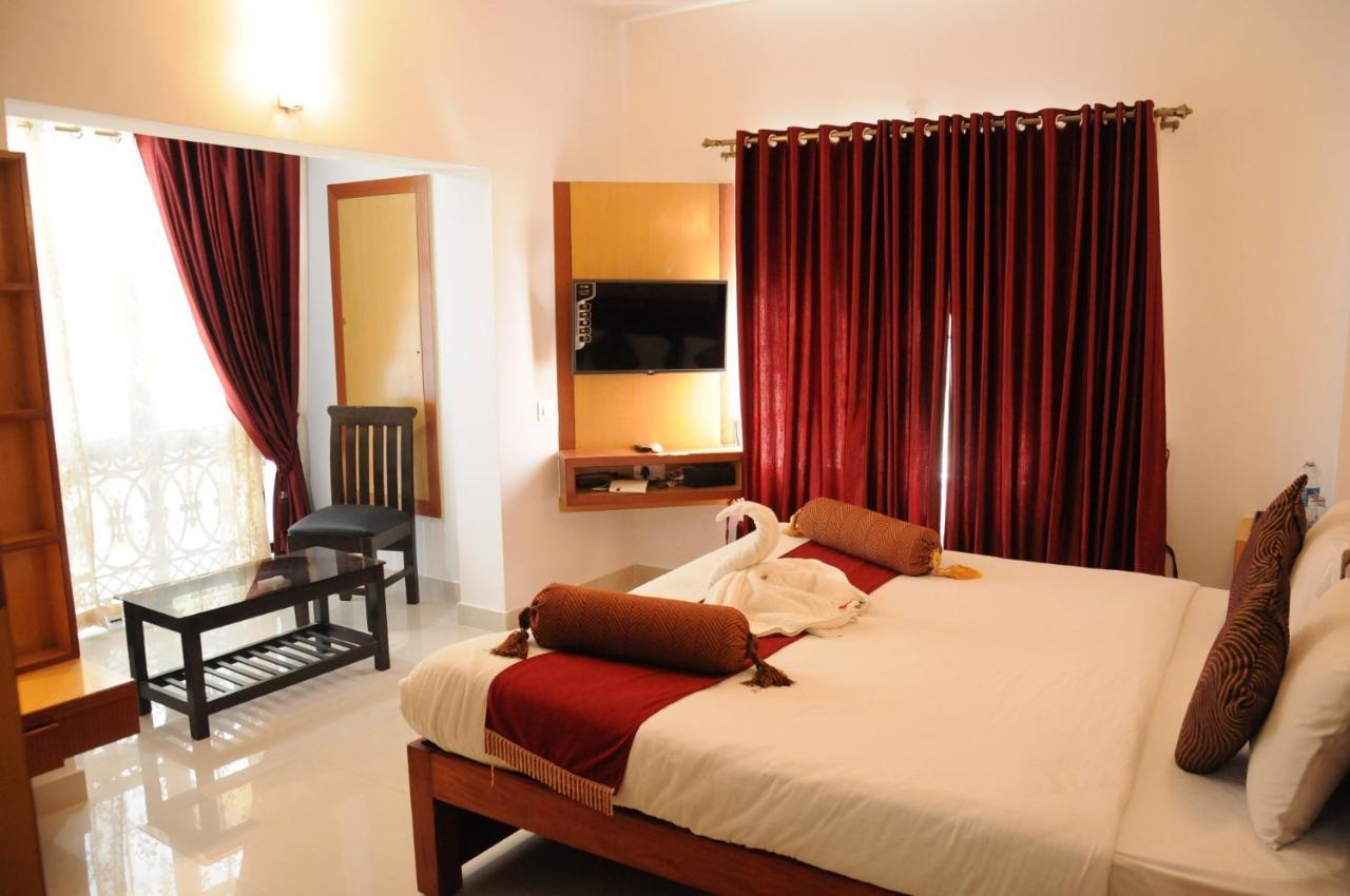 Alwesal International Hotel Madikeri Kültér fotó