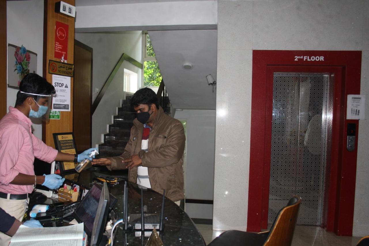Alwesal International Hotel Madikeri Kültér fotó