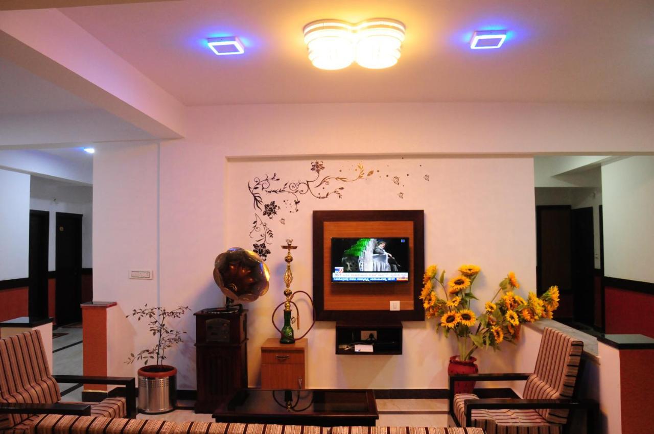 Alwesal International Hotel Madikeri Kültér fotó