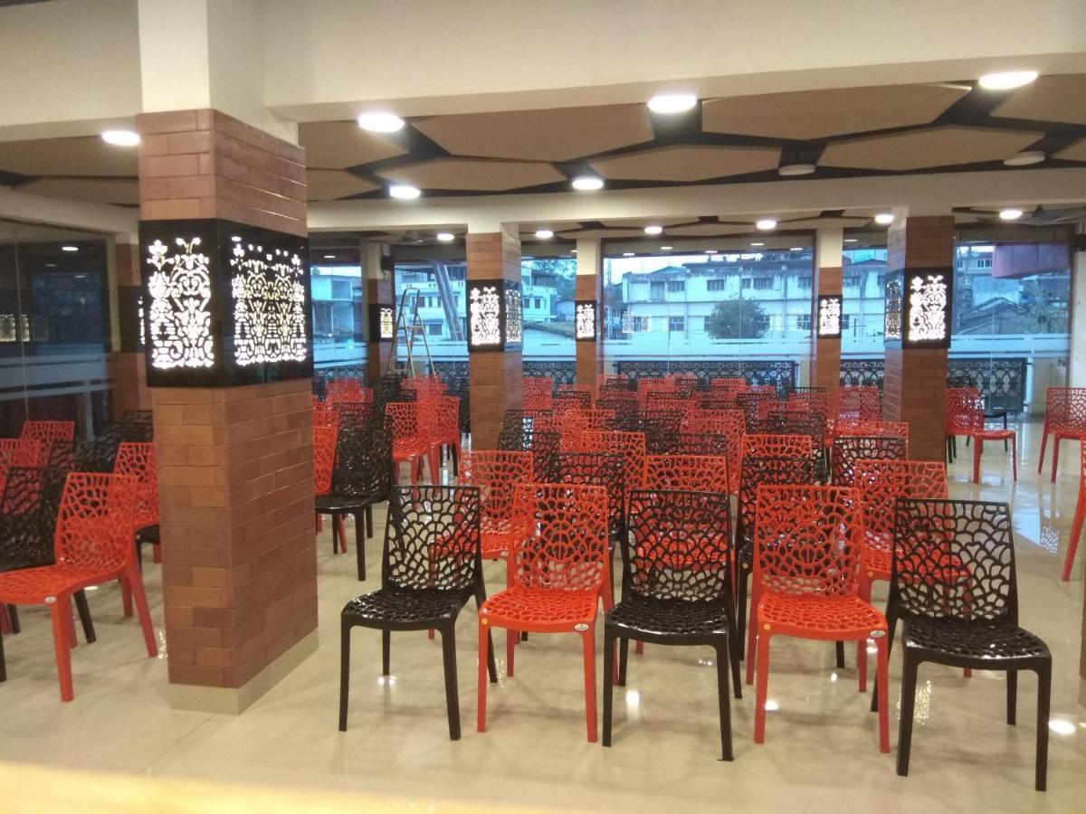 Alwesal International Hotel Madikeri Kültér fotó