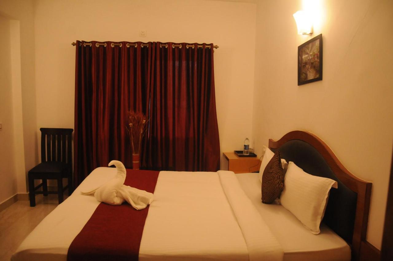 Alwesal International Hotel Madikeri Kültér fotó