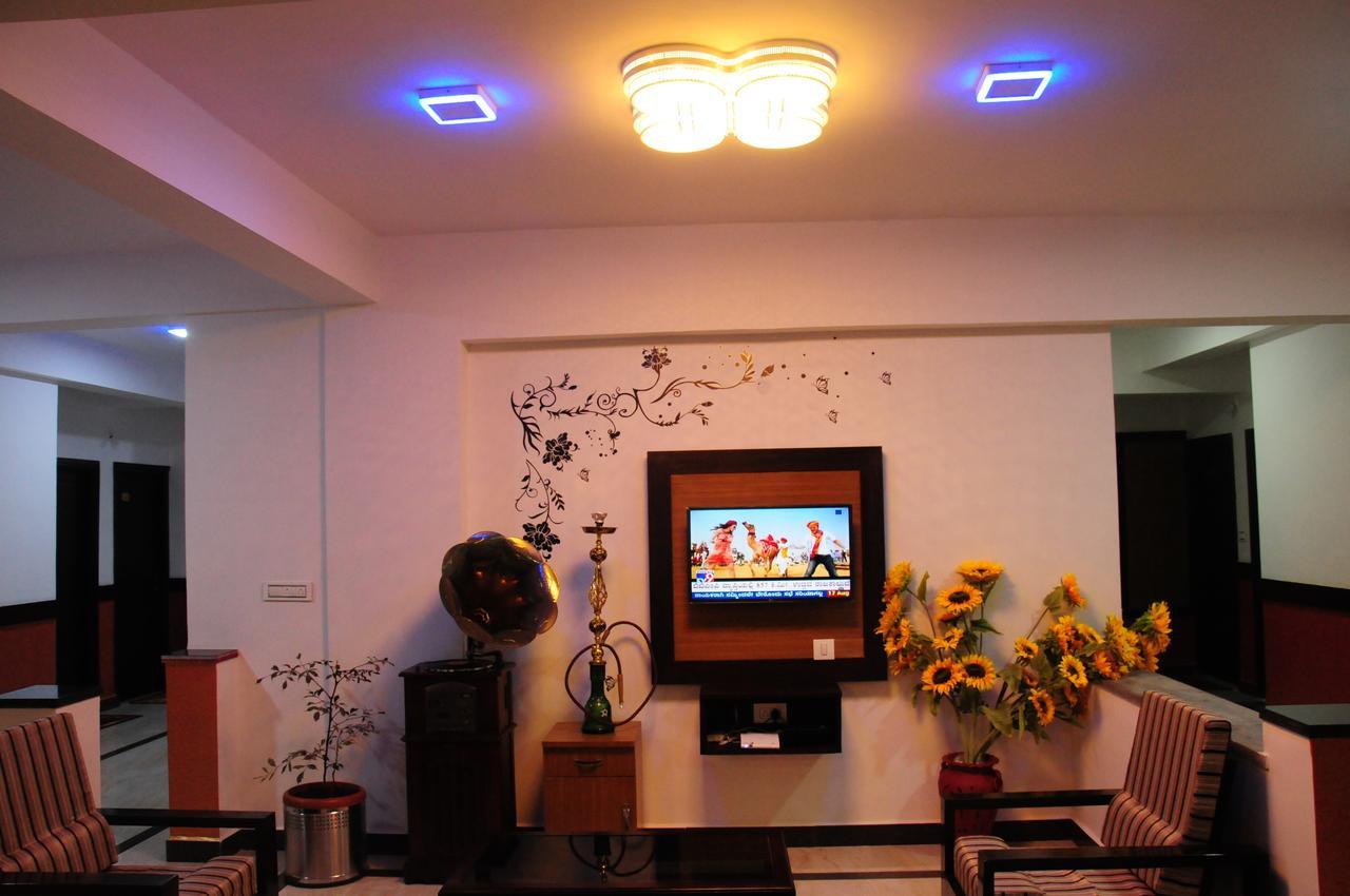 Alwesal International Hotel Madikeri Kültér fotó