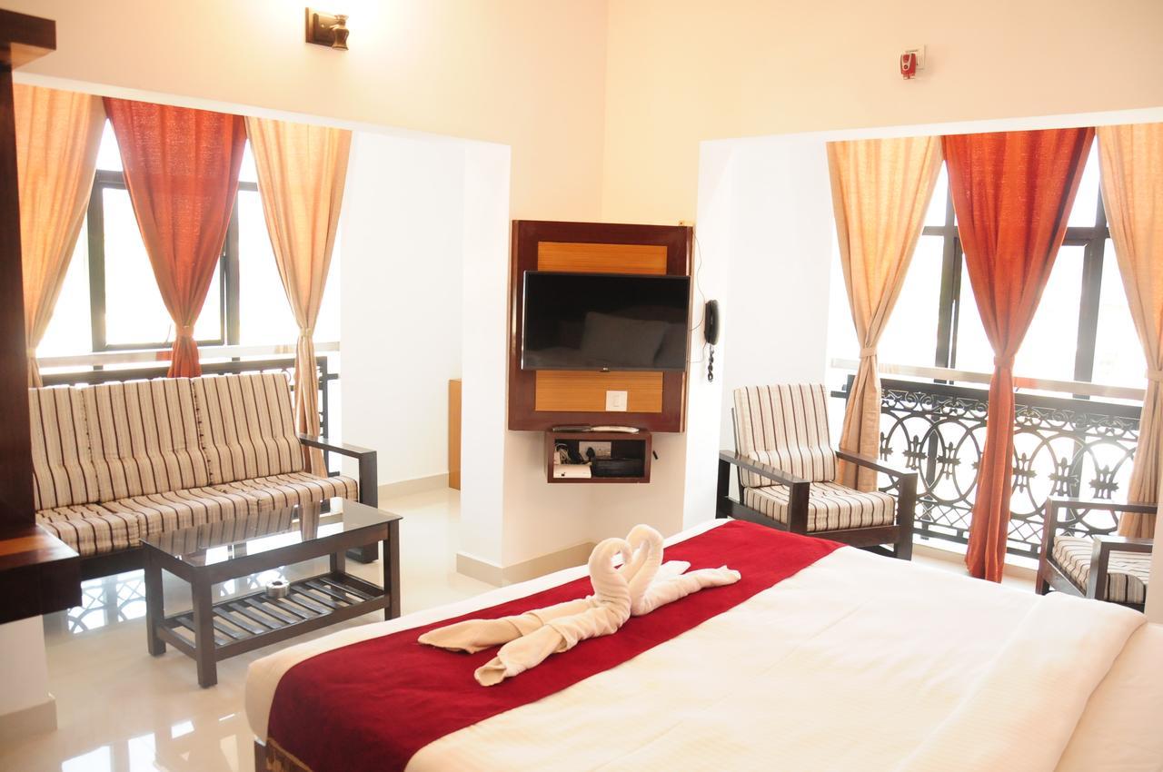 Alwesal International Hotel Madikeri Kültér fotó