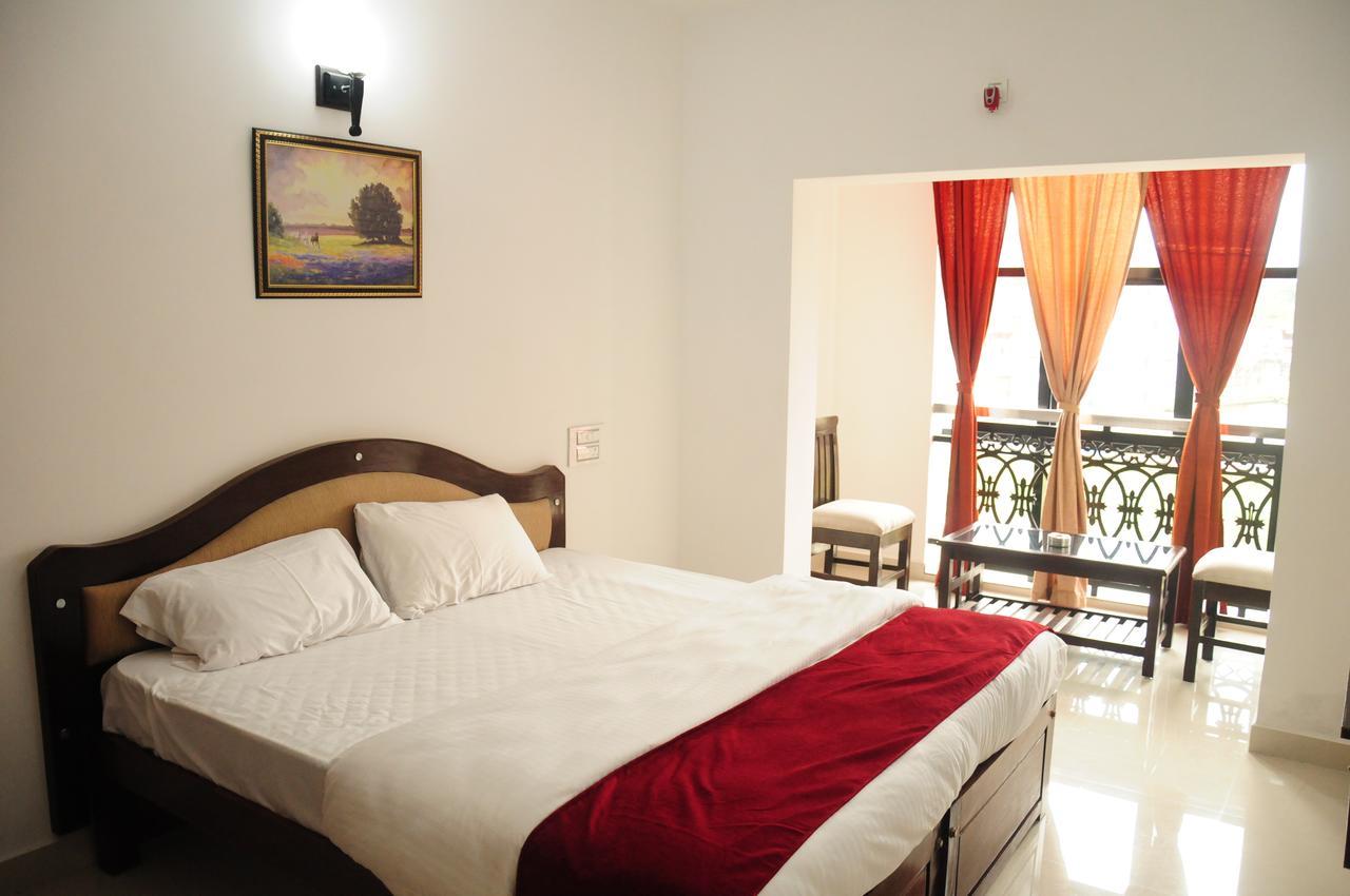 Alwesal International Hotel Madikeri Kültér fotó