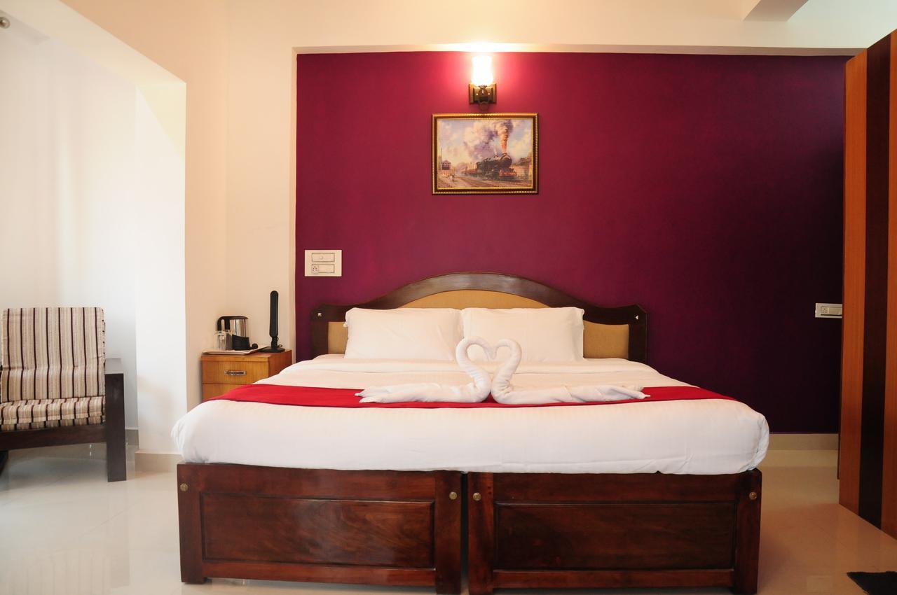 Alwesal International Hotel Madikeri Kültér fotó