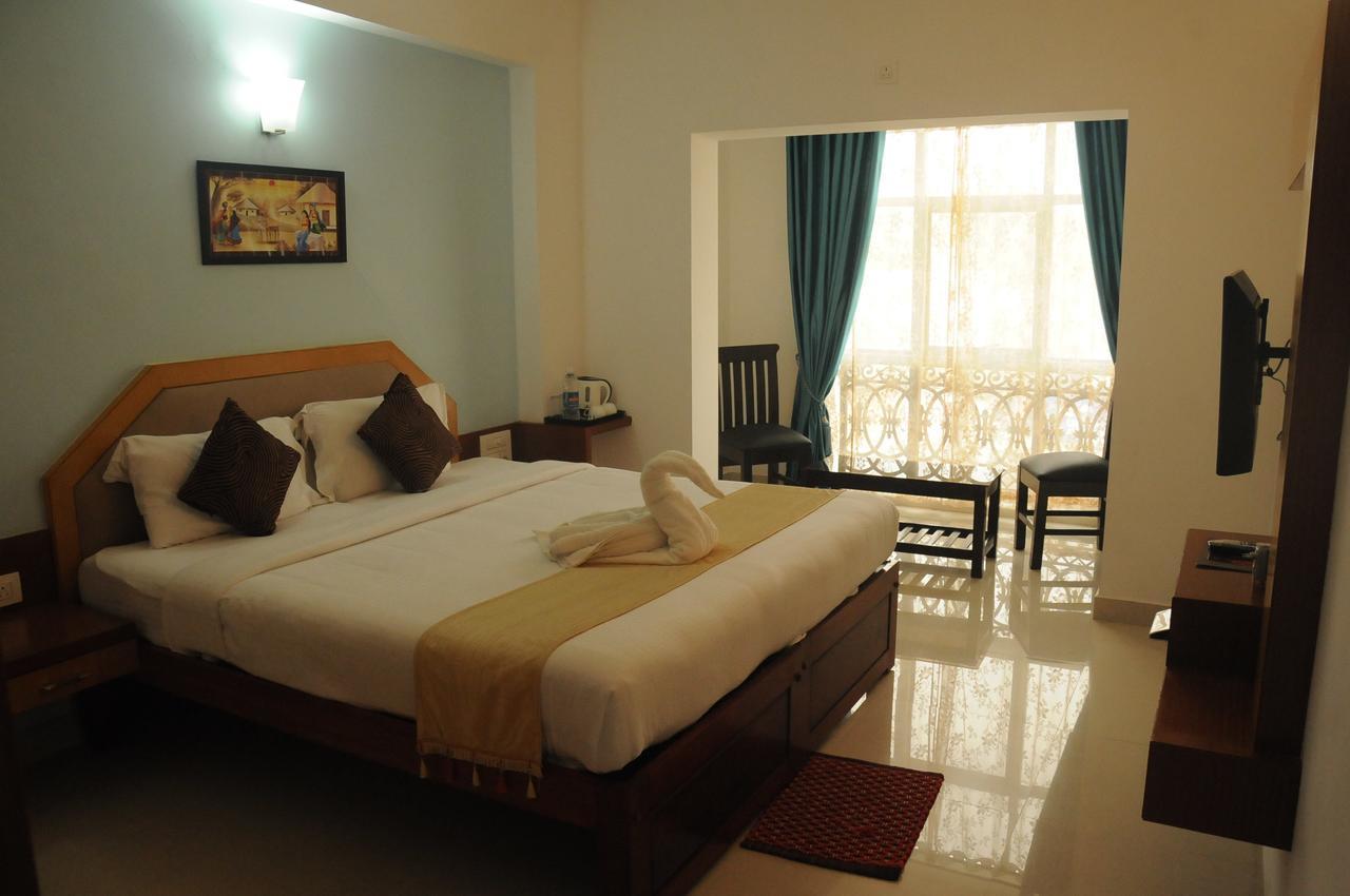 Alwesal International Hotel Madikeri Kültér fotó