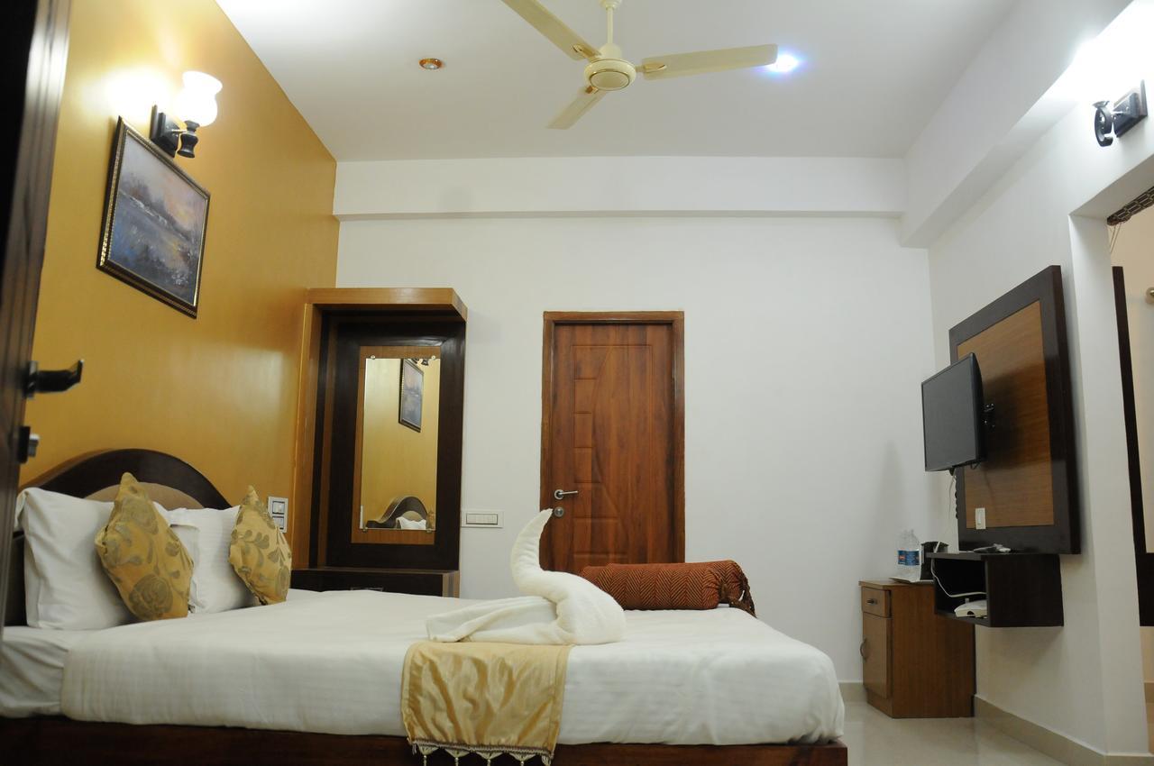 Alwesal International Hotel Madikeri Kültér fotó