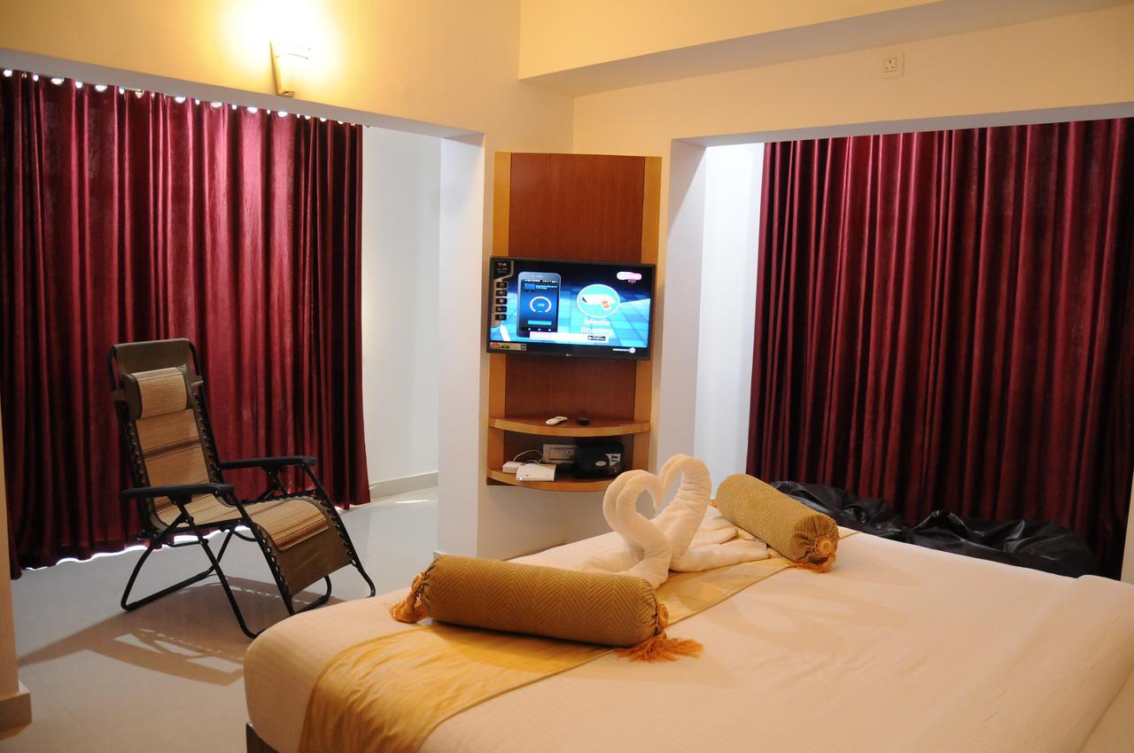 Alwesal International Hotel Madikeri Kültér fotó