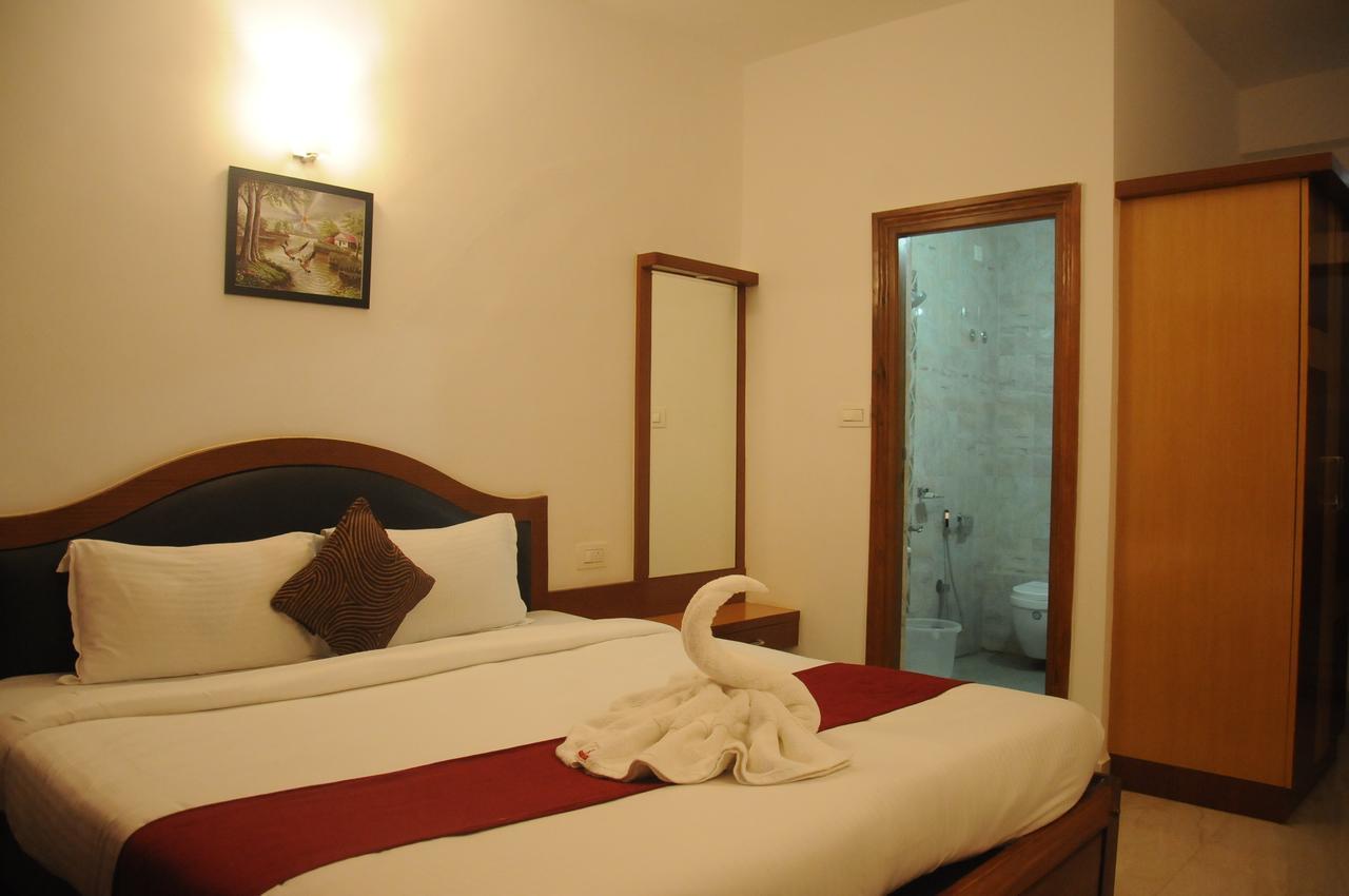 Alwesal International Hotel Madikeri Kültér fotó