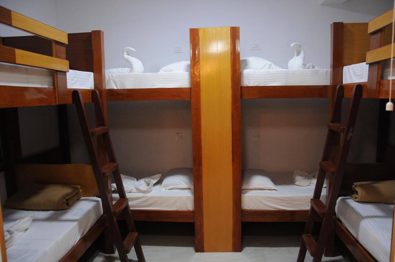 Alwesal International Hotel Madikeri Kültér fotó